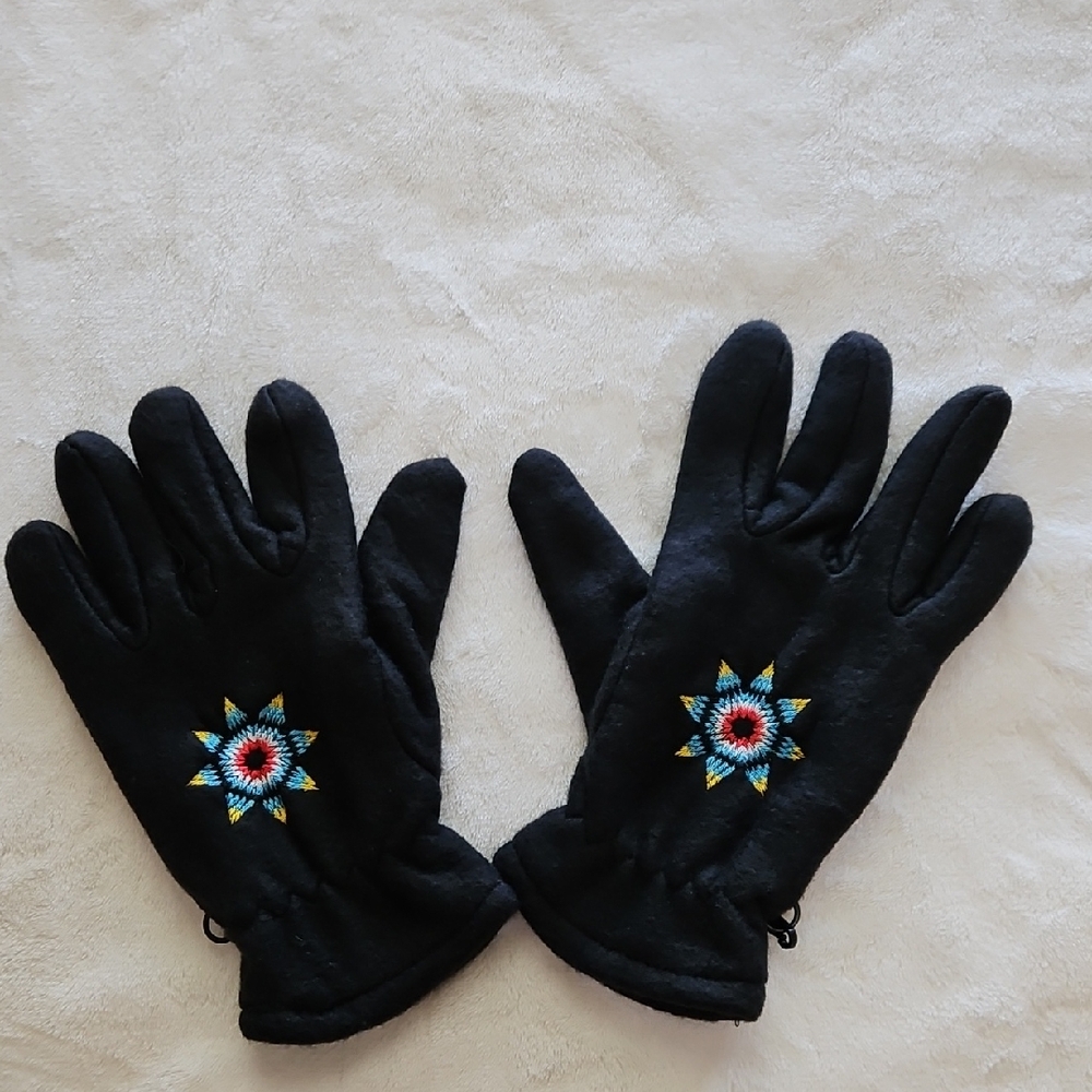 Embroidered Black Gloves